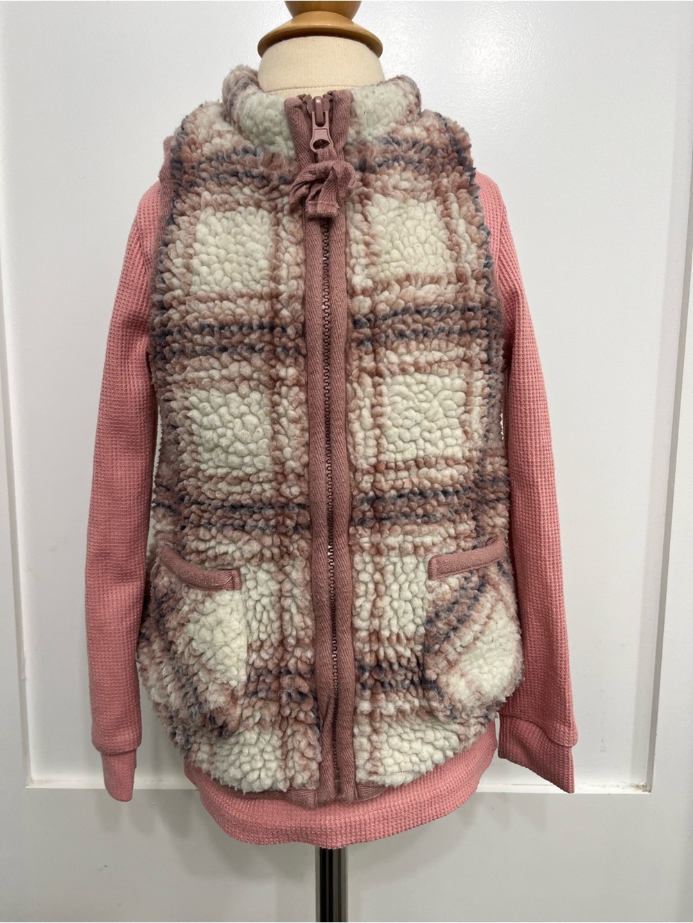 Cozy Sherpa Plaid Zip Vest in Cream & Dusty Rose